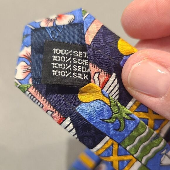 Island Exports silk tie - Picture 4 of 5